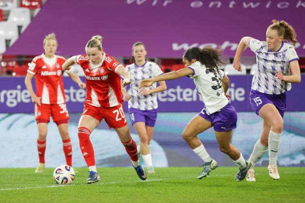 20 03 2026, xgrfx, Soccer Google Pixel Women Bundesliga, SGS Essen FC Bayern Munich v l Franziska Kett FC Bayern Munich , Ella Touon SGS Essen DFL DFB REGULATIONS PROHIBIT ANY USE OF PHOTOGRAPHS as IMAGE SEQUENCES and or QUASI VIDEO Essen