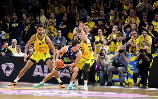 Norris Agbakoko, Elia Baggette on the ball, Bennet Hundt, re Photographers on the sidelines duel Match scene Action Sport Basketball BBL Bundesliga Men 25 Matchday Season 2025 2026 20 03 2026 ALBA Berlin vs Rostock Seawolves
