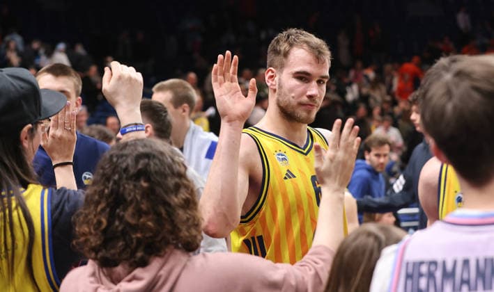 Malte Delow, Alba team cheers end of game joy emotion jubilation Sport Basketball BBL Bundesliga Men 25 Matchday Season 2025 2026 20 03 2026 ALBA Berlin vs Rostock Seawolves