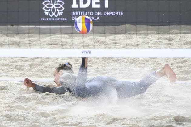 March 20, 2026, Tlaxcala, Ciudad de Mexico, Mexico: Anna Pavelkova of Czech Republic sprawls for the ball during the match of round of 16 between Czech Republic and Germany for the Women s 2026 Volleyball World Beach Pro Tour. on March 20, 2026 in Tlaxcala, Mexico. WomenÃ¢â‚¬â ¢S 2026 Volleyball World Beach Pro Tour - Round Of 16  - ZUMAe321 20260320_zsa_e321_106 Copyright: xEssenexHernandezx