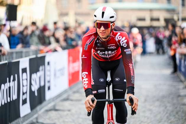 Milan Sanremo 2026 Cycling Race SANREMO, ITALY - MARCH 21 : Artz Huub (NED) of Lotto Intermarche before the start of the race during the 117th edition of Milan Sanremo an UCI World Tour 1.UWT one day cycling road race for Men Elite of 298 km with start in Pavia and finish in Sanremo on March 21, 2026 in Sanremo, Italy, 21 03 2026 ( Motordriver Guy De Vuyst - Sanremo Italy  Copyright: xNicoxVereeckenx