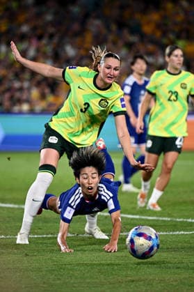 SOCCER ASIAN CUP WOMEN FINAL, Riko Ueki of Japan is tackled by Winonah Heatley of the Matildas during the AFC Women™s Asian Cup Final match between Japan and Australia at Stadium Australia in Sydney, Saturday, March 21, 2026. ( NO ARCHIVING, EDITORIAL USE ONLY SYDNEY NEW SOUTH WALES AUSTRALIA  Copyright: xDANxHIMBRECHTSx 20260321140355629244