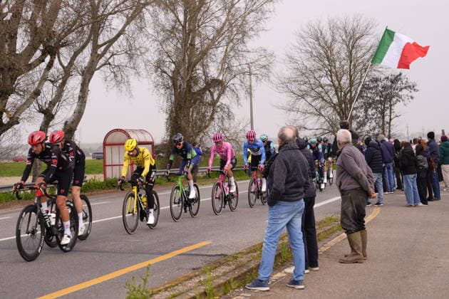 The race during the men s elite race of the Milano-Sanremo one day cycling race (298 km) from Pavia to Sanremo - North West Italy - March 20, 2026. - cycling .  Copyright: xFabioxFerrari LaPressex