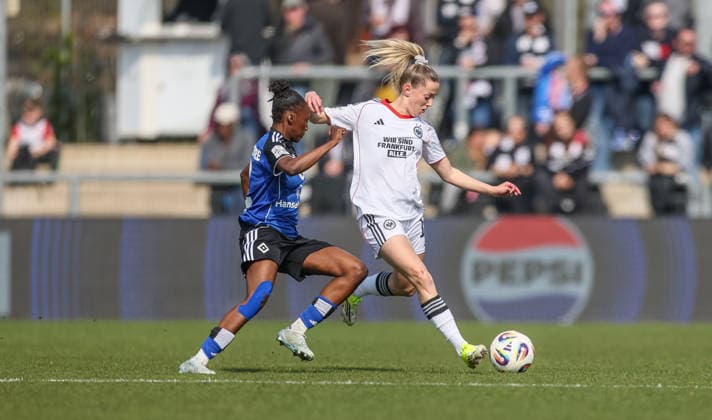 GER, Frankfurt, Eintracht Frankfurt vs Hamburger SV, Google Pixel Bundesliga, Football, DFB, Season 2025 2026, Stadion am Brentanobad, 21 Matchday in picture f l Magou Doucoure HSV , Nina Lührsen Eintracht Frankfurt Women 11 DFB DFL REGULATIONS PROHIBIT ANY USE OF PHOTOGRAPHS AS IMAGE SEQUENCES AND OR QUASI VIDEO, 21 03 2026 Copyright: HMBxMedia HendrikxHamelau