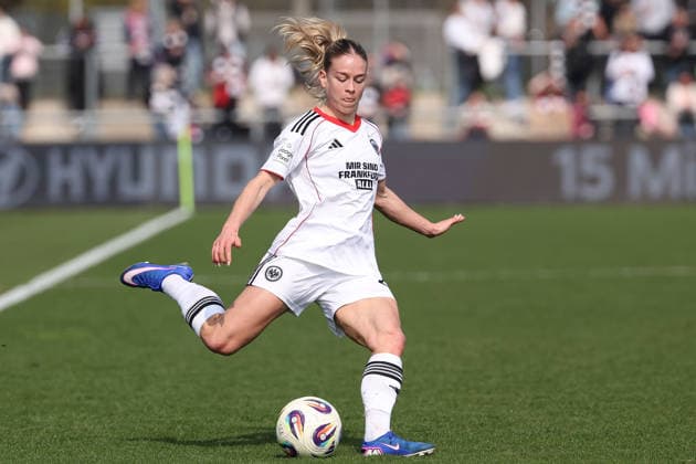 FRANKFURT AM MAIN, GERMANY 21 MARCH 2026 Eintracht Frankfurt Women v HSV Women, 1 Womens Bundesliga, Stadion am Brentanobad v l , Nadine Andrina Riesen Eintracht Frankfurt Copyright: JoaquimxFerreira
