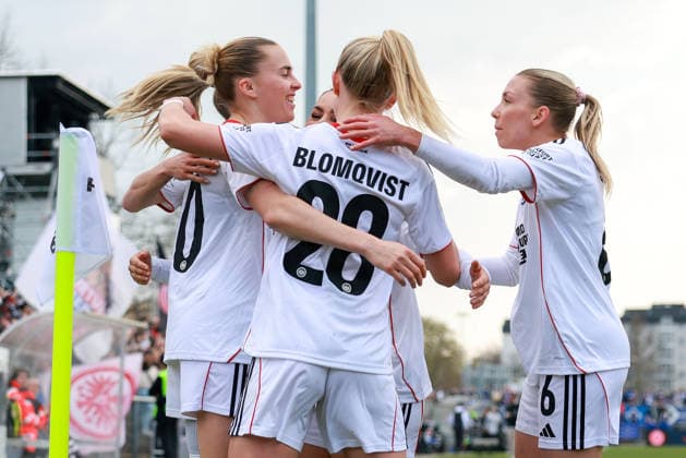 FRANKFURT AM MAIN, GERMANY 21 MARCH 2026 Eintracht Frankfurt Women v HSV Women, 1 Womens Bundesliga, Stadion am Brentanobad v l , Goal celebration, celebrate the goal um Laura Freigang Eintracht Frankfurt , Rebecka Blomqvist Eintracht Frankfurt , Elisa Senss Eintracht Frankfurt Copyright: JoaquimxFerreira