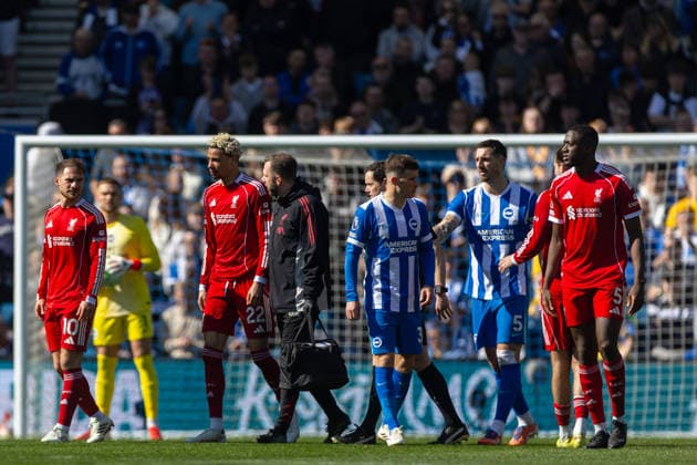 Football - FA Premier League - Brighton & Hove Albion FC v Liverpool FC BRIGHTON & HOVE, ENGLAND - Saturday, March 21, 2026: Liverpool s Hugo Ekitike is substituted off injured during the FA Premier League match between Brighton & Hove Albion FC and Liverpool FC at the AMEX Community Stadium. (Photo by David Rawcliffe Propaganda) BRIGHTON & HOVE AMEX Community Stadium SUSSEX ENGLAND  Copyright: xDavidxRawcliffex P2026-03-21-Brighton_Liverpool-46