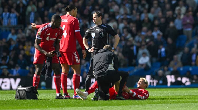 Hugo Ekitike of Liverpool is injured early on the Premier League match between Brighton and Hove Albion and Liverpool at the American Express Stadium , Brighton , UK - 21st March 2026 Brighton & Hove Albion vs Liverpool Premier League Football, Amex Stadium, Sussex, United Kingdom - 21 Mar 2026Brighton Amex Stadium Sussex United Kingdom Editorial use only. No merchandising. For Football images FA and Premier League restrictions apply inc. no internet mobile usage without FAPL license - for details contact Football Dataco  Copyright: xSimonxDack TPI Shutterstockx 16784403m