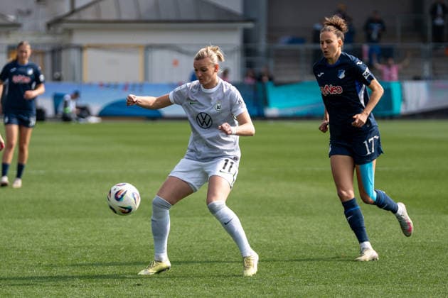 Google Pixel Frauen Bundesliga TSG Hoffenheim vs VfL Wolfsburg, Dietmar Hopp Stadion, 21 03 2026 duel between Alexandra Popp VfL Wolfsburg Frauen, 11 and Franziska Harsch TSG Hoffenheim Frauen, 17 Google Pixel Frauen Bundesliga TSG Hoffenheim vs VfL Wolfsburg, Dietmar Hopp Stadion, 21 03 2026 DFB DFL REGULATIONS PROHIBIT ANY USE OF PHOTOGRAPHS AS IMAGE SEQUENCES AND OR QUASI VIDEO Copyright: xBEAUTILUSxSPORTS Hillx