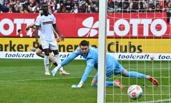 21 03 2026 Soccer Season 2025 2026 2 Soccer Bundesliga 27 Matchday 1 FC Nürnberg FCN Club 1 FC Kaiserslautern FCK Rote Roten Teufel Sportfoto Zink xwoxzix DFL regulations prohibit any use of photographs as image sequences and or quasi video only for editorial use Julian Krahl 1, 1 FC Kaiserslautern FCK must concede goal to 3 0 by Luka Lochoshvili 24, 1 FC Nürnberg FCN