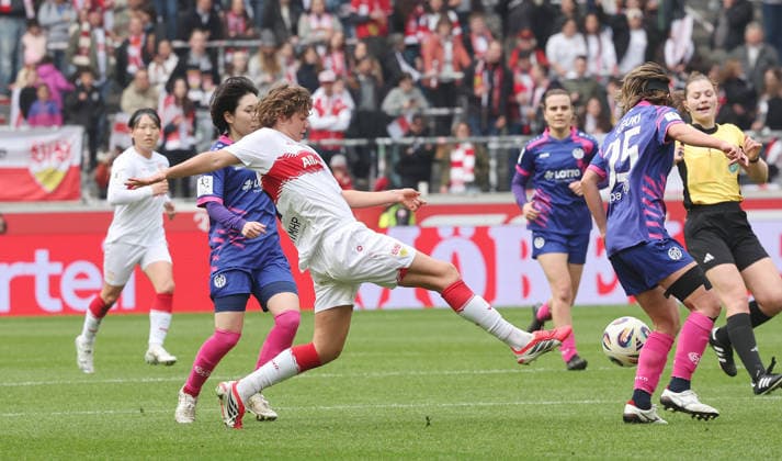 Stuttgart , Soccer Women 2 Bundesliga , VfB Stuttgart vs 1 FSV Mainz 05 , Rosa Rückert VfB
