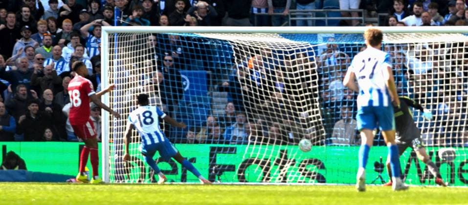 Danny Welbeck of Brighton scores their second goal during the Premier League match between Brighton and Hove Albion and Liverpool at the American Express Stadium , Brighton , UK - 21st March 2026 Brighton & Hove Albion vs Liverpool Premier League Football, Amex Stadium, Sussex, United Kingdom - 21 Mar 2026Brighton Amex Stadium Sussex United Kingdom Editorial use only. No merchandising. For Football images FA and Premier League restrictions apply inc. no internet mobile usage without FAPL license - for details contact Football Dataco  Copyright: xSimonxDack TPI Shutterstockx 16784403y