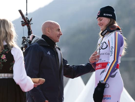 ALPINE SKIING - FIS WC Final Lillehammer KVITFJELL,NORWAY,21.MAR.26 - ALPINE SKIING - FIS World Cup Final, award ceremony for Downhill World Cup Ladies. Image shows FIS president Johann Eliasch and Emma Aicher (GER). Keywords: trophy.  GEPAxpictures xWolfgangxGrebien