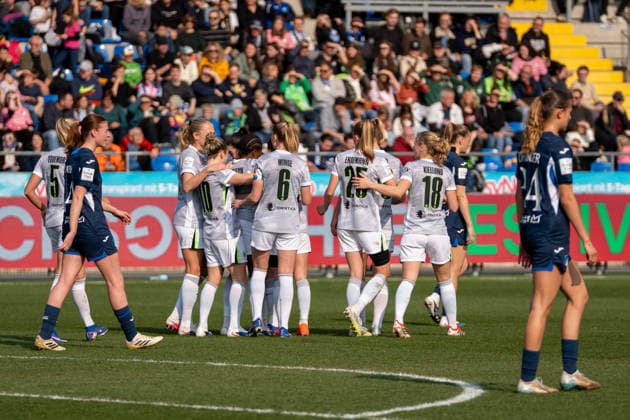 Google Pixel Frauen Bundesliga TSG Hoffenheim vs VfL Wolfsburg, Dietmar Hopp Stadion, 21 03 2026 Goal to 0 1 for VfL Wolfsburg by scorer Lineth Beerensteyn VfL Wolfsburg Frauen, 9 Goal and cheers Google Pixel Frauen Bundesliga TSG Hoffenheim vs VfL Wolfsburg, Dietmar Hopp Stadion, 21 03 2026 DFB DFL REGULATIONS PROHIBIT ANY USE OF PHOTOGRAPHS AS IMAGE SEQUENCES AND OR QUASI VIDEO Copyright: xBEAUTILUSxSPORTS Hillx