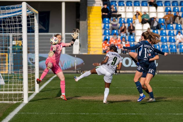 Google Pixel Frauen Bundesliga TSG Hoffenheim vs VfL Wolfsburg, Dietmar Hopp Stadion, 21 03 2026 Goal to 0 1 for VfL Wolfsburg by scorer Lineth Beerensteyn VfL Wolfsburg Frauen, 9 Goal and cheers Google Pixel Frauen Bundesliga TSG Hoffenheim vs VfL Wolfsburg, Dietmar Hopp Stadion, 21 03 2026 DFB DFL REGULATIONS PROHIBIT ANY USE OF PHOTOGRAPHS AS IMAGE SEQUENCES AND OR QUASI VIDEO Copyright: xBEAUTILUSxSPORTS Hillx