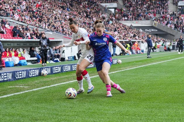 Nicole Billa VfB Stuttgart, 26 in duel with Maja Pageler 1 FSV Mainz 05, 37 , GER, VfB Stuttgart vs 1 FSV Mainz 05, Soccer, Women, 2 Bundesliga, Matchday 20, Season 2025 2026, 21 03 2026, GER, VfB Stuttgart vs 1 FSV Mainz 05, Soccer, Women, 2 Bundesliga, Matchday 20, Season 2025 2026, 21 03 2026 Stuttgart Copyright: xEibner-Pressefoto ChristianxLangx EP_CLG
