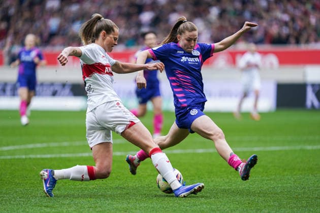 Maximiliane Rall VfB Stuttgart, 08 in duel with Maja Pageler 1 FSV Mainz 05, 37 , GER, VfB Stuttgart vs 1 FSV Mainz 05, Soccer, Women, 2 Bundesliga, Matchday 20, Season 2025 2026, 21 03 2026, GER, VfB Stuttgart vs 1 FSV Mainz 05, Soccer, Women, 2 Bundesliga, Matchday 20, Season 2025 2026, 21 03 2026 Stuttgart Copyright: xEibner-Pressefoto ChristianxLangx EP_CLG