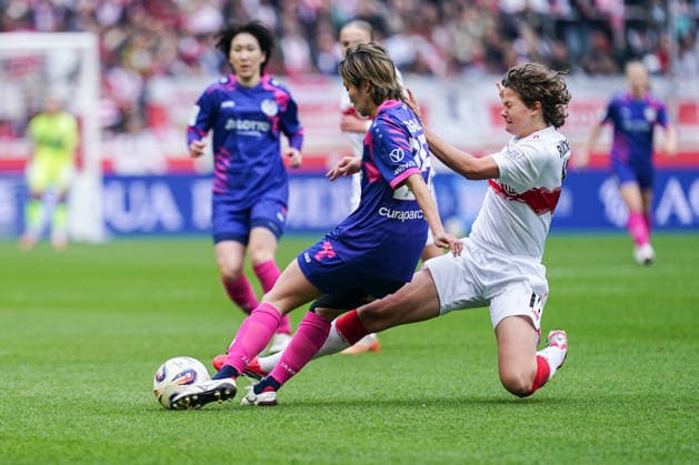 Rosa Rueckert VfB Stuttgart, 11 comes one-on-one with Suguri Hashitani 1 FSV Mainz 05, 25 too late, GER, VfB Stuttgart vs 1 FSV Mainz 05, Football, Women, 2 Bundesliga, Matchday 20, Season 2025 2026, 21 03 2026, GER, VfB Stuttgart vs 1 FSV Mainz 05, Football, Women, 2 Bundesliga, Matchday 20, Season 2025 2026, 21 03 2026 Stuttgart Copyright: xEibner-Pressefoto ChristianxLangx EP_CLG