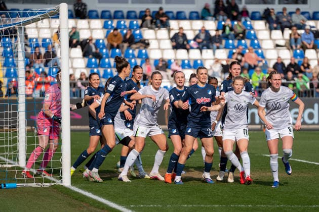 Google Pixel Womens Bundesliga TSG Hoffenheim vs VfL Wolfsburg, Dietmar Hopp Stadion, 21 03 2026 Corner kick for VfL Wolfsburg Google Pixel Womens Bundesliga TSG Hoffenheim vs VfL Wolfsburg, Dietmar Hopp Stadion, 21 03 2026 DFB DFL REGULATIONS PROHIBIT ANY USE OF PHOTOGRAPHS AS IMAGE SEQUENCES AND OR QUASI VIDEO Copyright: xBEAUTILUSxSPORTS Hillx