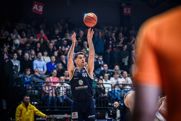 easycredit BBL Basketball Bundesliga 2025 2026 25 Matchday 21 03 2026 Science City Jena vs SYNTAINICS MBC Jure Planinic MBC at the throw Sparkassen Arena