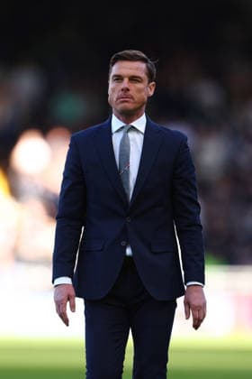 21st March 2026; Craven Cottage, Fulham, London, England; Premier League Football, Fulham versus Burnley; Burnley Manager Scott Parker arriving at the dugout  JPxFletcher Content restricted for UK based newspaper