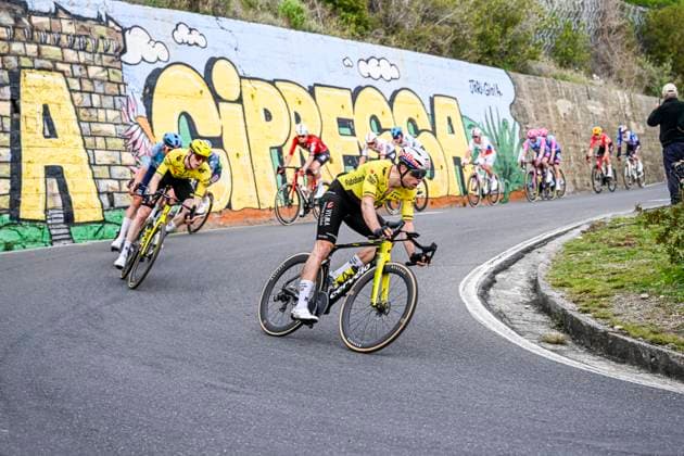 Milan Sanremo 2026 Cycling Race SANREMO, ITALY - MARCH 21 : Van Aert Wout (BEL) of Team Visma I Lease a Bike in Cipressa during the 117th edition of Milan Sanremo an UCI World Tour 1.UWT one day cycling road race for Men Elite of 298 km with start in Pavia and finish in Sanremo on March 21, 2026 in Sanremo, Italy, 21 03 2026 ( Motordriver Guy De Vuyst - Sanremo Italy  Copyright: xNicoxVereeckenx