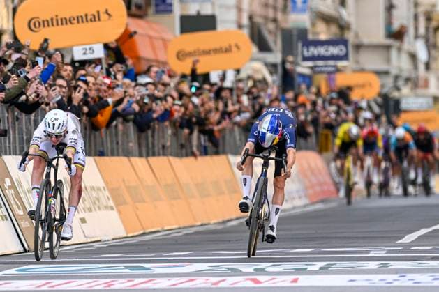 Milan Sanremo 2026 Cycling Race SANREMO, ITALY - MARCH 21 : Pogacar Tadej (SLO) of UAE Team Emirates - XRG and Pidcock Thomas (GBR) of Pinarello - Q36.5 Pro Cycling Team in the final sprint during the 117th edition of Milan Sanremo an UCI World Tour 1.UWT one day cycling road race for Men Elite of 298 km with start in Pavia and finish in Sanremo on March 21, 2026 in Sanremo, Italy, 21 03 2026 ( Motordriver Guy De Vuyst - Sanremo Italy  Copyright: xNicoxVereeckenx