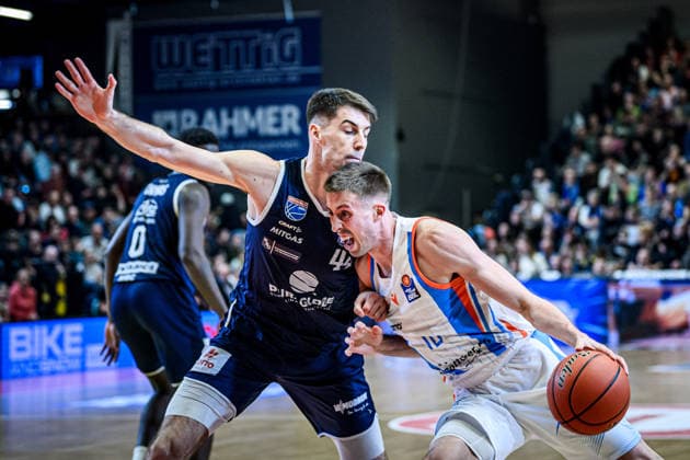 easycredit BBL Basketball Bundesliga 2025 2026 25 Matchday 21 03 2026 Science City Jena vs SYNTAINICS MBC v re in the duel Joe Wieskamp Jena vs Jure Planinic MBC Sparkassen Arena