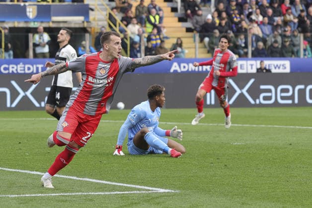Jari Vandeputte of US Cremonese celebrates after scoring with Jamie Vardy of US Cremonese and team during Parma Calcio vs US Cremonese, 30Â° Serie A Enilive 2025-26 game at Ennio Tardini stadium in Parma (PR), Italy, on March 21, 2026.  Copyright: xDavidexCasentini IPAxSportx xipa-agency.netx xx IPA_73235442 IPA_Agency_IPA73235442