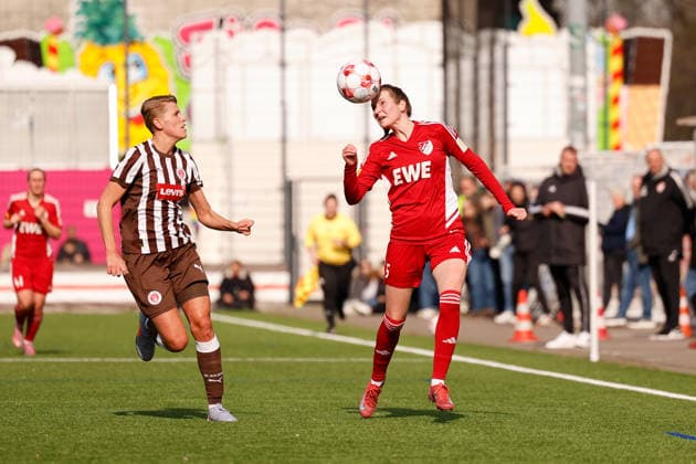 Soccer I Women I Season 2025 2026 I Regionalliga Nord I 15 Matchday I St Pauli SpVg Aurich I 21 03 2026 Ann Sophie Greifenberg 11, FC St Pauli and Magdalena Hankl 5, SpVg Aurich fighting for the ball Heiligengeistfeld Feldstraße 1 Hamburg Germany Copyright: xLobeca CedricxSiefkerx