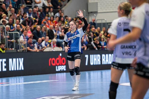 HSG Blomberg Lippe GER vs Vfl Oldenburg GER , Handball, 1 Handball Bundesliga Women, 20 Matchday, 21 3 2026, Season 2025 2026, Blomberg Nieke Kuehne HSG Blomberg Lippe, 09 at the match setup Blomberg Sporthalle an der Ulmenallee Germany