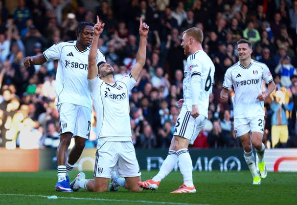 Fulham v Burnley, English Premier League , Craven Cottage, Craven Cottage, London, UK - 21 03 2026 Raul JimÃ nez of Fulham celebrates scoring their third goal during the Premier League game against Burnley at Craven Cottage London Craven Cottage London GBR, UK NEWSPAPERS OUT Copyright: xMarkxGreenwoodx