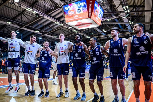 easycredit BBL Basketball Bundesliga 2025 2026 25 Matchday 21 03 2026 Science City Jena vs SYNTAINICS MBC After the derby win, the team from Weißenfels cheers in the Sparkassen Arena
