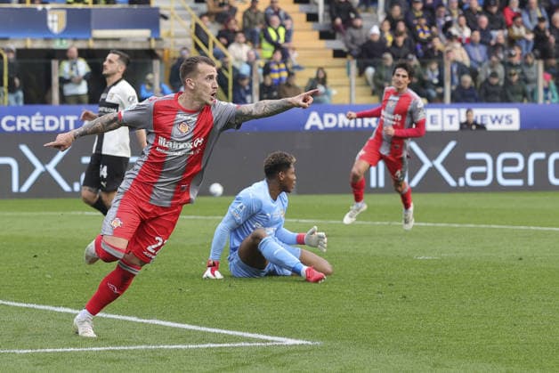 CALCIO - Serie A - Parma Calcio vs US Cremonese Jari Vandeputte of US Cremonese celebrates after scoring with Jamie Vardy of US Cremonese and team during Parma Calcio vs US Cremonese, 30Â° Serie A Enilive 2025-26 game at Ennio Tardini stadium in Parma (PR), Italy, on March 21, 2026. Parma Italy  Copyright: xIPAxSport ABACAx