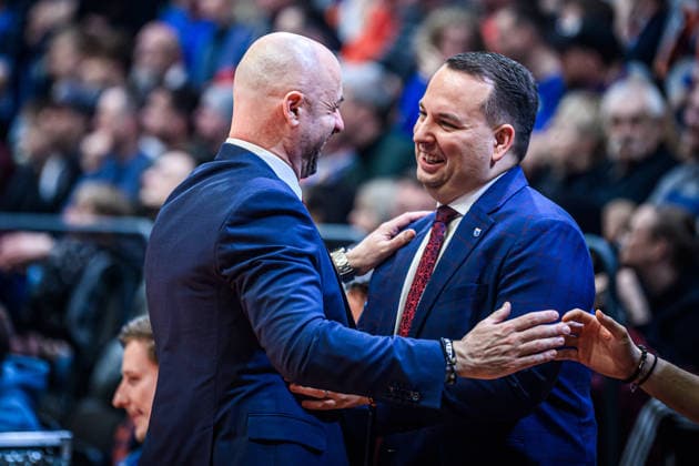 easycredit BBL Basketball Bundesliga 2025 2026 25 Matchday 21 03 2026 Science City Jena vs SYNTAINICS MBC visibly satisfied after the win in Jena from left MBC coach Milenko Bogicevic and MBC managing director Martin Geissler Sparkassen Arena