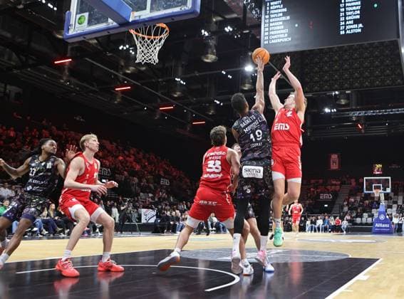 21 03 2026 Basketball Season 2025 2026 2 Bundesliga Pro A 28 Matchday Nuremberg Falcons Basketball Club NBC Uni Baskets Münster Sportfoto Zink DaMa xdaxmax Brandton Dean Chatfield 33, Nuremberg Falcons BC NBC Adam Touray 19, Uni Baskets Münster Cartee Dean Whitt 2, Nuremberg Falcons BC NBC