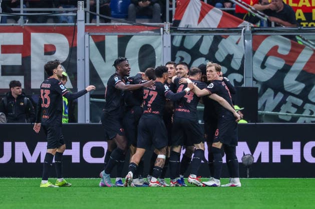 Giovanni Simeone of Torino FC celebrates after scoring a goal during Serie A 2025 26 football match between AC Milan and Torino FC at San Siro Stadium in Milan  Copyright: xFabrizioxCarabelli IPAxSportx xipa-agency.netx xx IPA_73245817 IPA_Agency_IPA73245817
