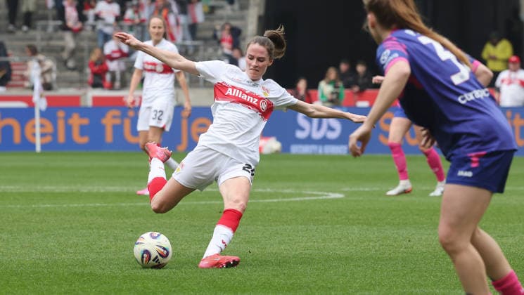 Stuttgart , Soccer Women 2 Bundesliga , VfB Stuttgart vs 1 FSV Mainz 05 , Reena Wichmann VfB
