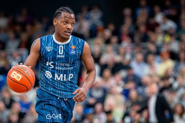 Game action with DJ Horne 0 MLP Academics Heidelberg on the ball easyCredit BBL MLP Academics Heidelberg - Bamberg Baskets Copyright: xSpeedshotx
