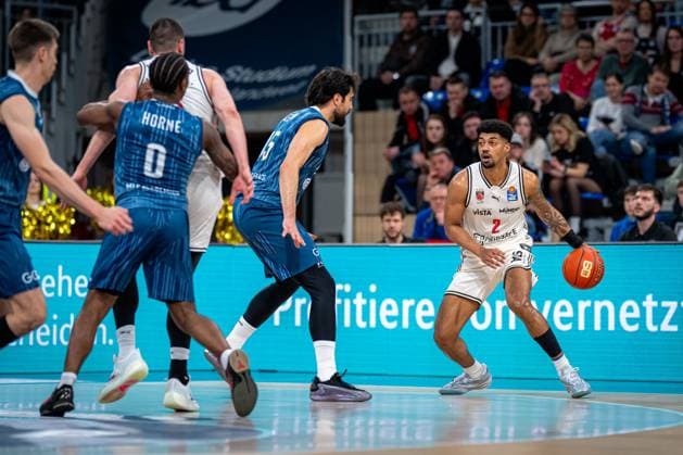 Scene with Marcel Keßen 15 MLP Academics Heidelberg and Ibrahim Watson Boye 2 BMA365 Bamberg Baskets on the court easyCredit BBL MLP Academics Heidelberg - Bamberg Baskets Copyright: xSpeedshotx