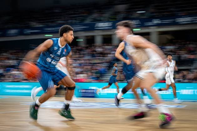 Game action with Kevin McClain 3 MLP Academics Heidelberg on the pitch easyCredit BBL MLP Academics Heidelberg - Bamberg Baskets Copyright: xSpeedshotx