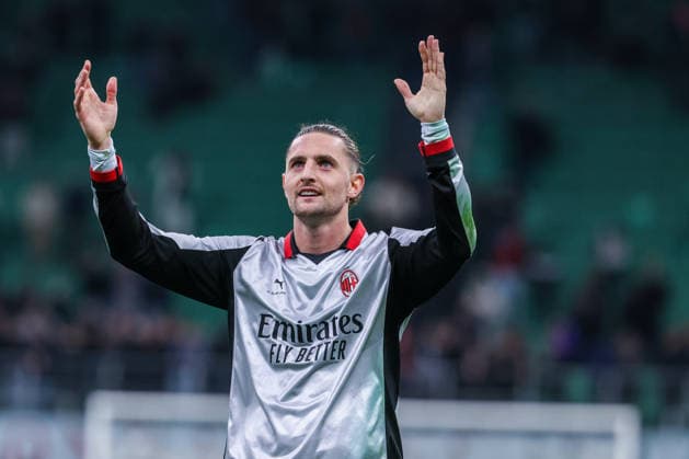 Adrien Rabiot of AC Milan celebrates the victory at the end of the match during Serie A 2025 26 football match between AC Milan and Torino FC at San Siro Stadium in Milan  Copyright: xFabrizioxCarabelli IPAxSportx xipa-agency.netx xx IPA_73250588 IPA_Agency_IPA73250588