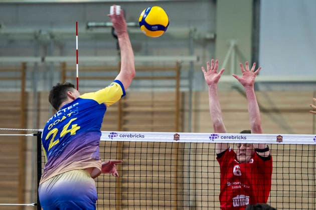 1 Volleyball Bundesliga Season 2025 2026 Cerebricks Volley Goats Mitteldeutschland vs SV Warnemünde Halle, Germany 21 March 2026 Pictured from left Clay Wieter Bitterfeld and Bradley Merryweather Warnemuende Halle Saale swh Arena Sachsen Anhalt Germany