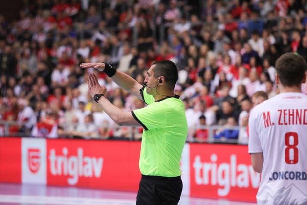 International Friendly, Länderspiel, Nationalmannschaft Match - Croatia v Switzerland Refree calls a time out during the International friendly match between Croatia and Switzerland at Gradski vrt Hall on March 21, 2026 in Osijek, Croatia.  DavidxJerkovic PIXSELL