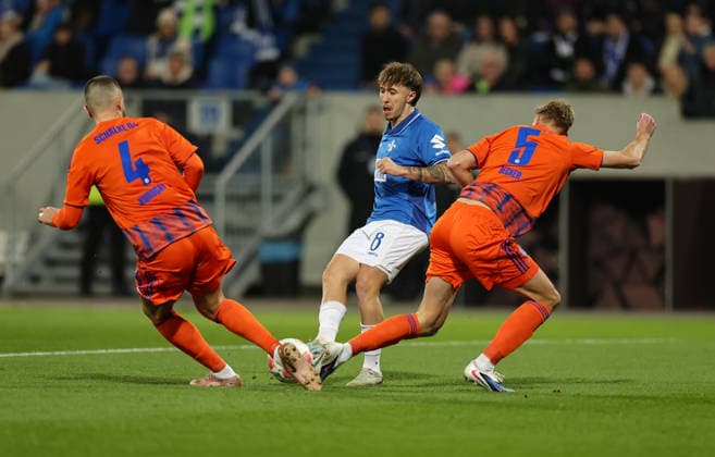 21 03 2026, Soccer 2 Bundesliga, SV Darmstadt 98 FC Schalke 04, v l , Hasan Kurucay FC Schalke 04 , Luca Marseiler SV Darmstadt 98 , Timo Becker FC Schalke 04 DFL DFB REGULATIONS PROHIBIT ANY USE OF PHOTOGRAPHS AS IMAGE SEQUENCES AND OR QUASI VIDEO xdcx Copyright: HMBxMedia Claus