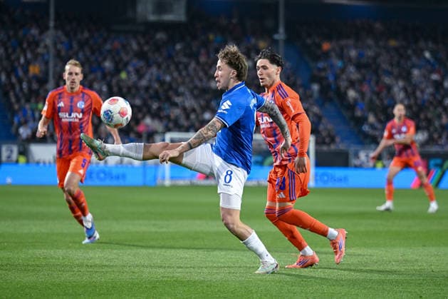21 03 2026, Soccer, 2 Bundesliga, Season 2025 2026, Matchday 26, SV Darmstadt 98 FC Schalke 04, Luca Marseiler SV Darmstadt , Soufiane El Faouzi FC Schalke 04 xRHR PHOTO YYx Copyright: KROEGER RHR-FOTOx RHR-FOTO YY