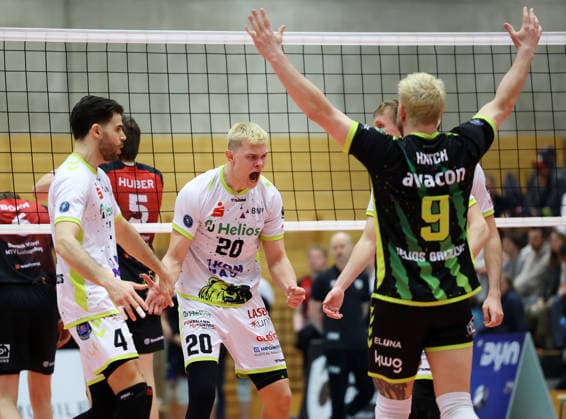 21 03 2026, Germany, Ludwigsburg Volleyball Barock Volleys MTV Ludwigsburg vs Helios Grizzyls Giesen , Lars Migge Gießen, center cheers