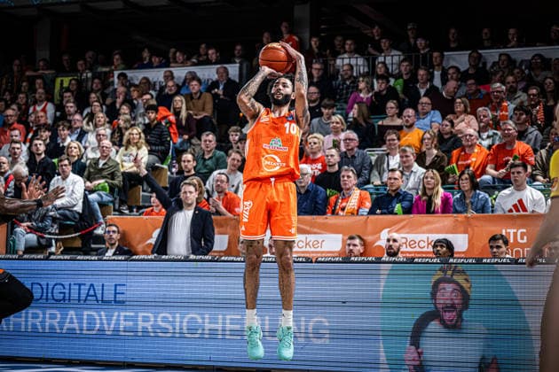 1 Basketball Bundesliga, easyCredit BBL, Season 2025 2026, Men, Main Round, 25 Matchday, 21 03 2026, RASTA Vechta NINERS Chemnitz Tevin Brown 10 RASTA Vechta at Jumpshot Vechta RASTA Dome Lower Saxony Germany