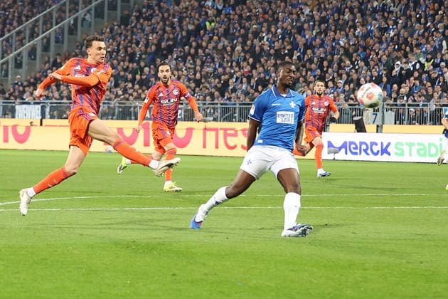 21 03 2026, xrekx, Soccer 2 Bundesliga, SV Darmstadt 98 FC Schalke 04 v l Goal Shot Dejan Ljubicic FC Schalke 04 DFL DFB REGULATIONS PROHIBIT ANY USE OF PHOTOGRAPHS as IMAGE SEQUENCES and or QUASI VIDEO Darmstadt