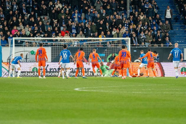2 Bundesliga SV Darmstadt 98 vs FC Schalke 04, Merck Stadion am Böllenfalltor, 21 03 2026 No goal because a Schalke player was fouled, goal was taken back 2 Bundesliga SV Darmstadt 98 vs FC Schalke 04, Merck Stadion am Böllenfalltor, 21 03 2026 DFB DFL REGULATIONS PROHIBIT ANY USE OF PHOTOGRAPHS AS IMAGE SEQUENCES AND OR QUASI VIDEO Copyright: xBEAUTILUSxSPORTS Hillx